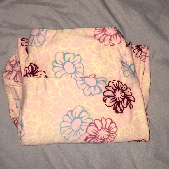 Peach floral print LuLaRoe leggings - Picture 2 of 3